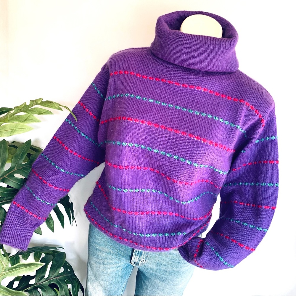 v i n t a g e :: Bold Embroidered Turtleneck Knit Sweater - Picture 11 of 11